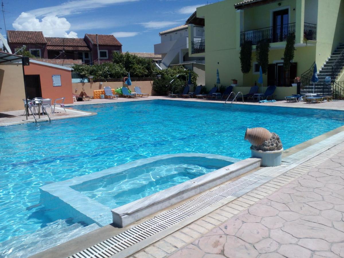 Amadeus Hawaii Apartments & Studios Sidari  Bagian luar foto